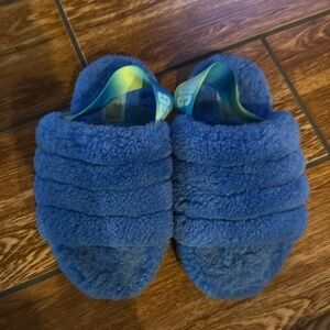 Uggs slippers